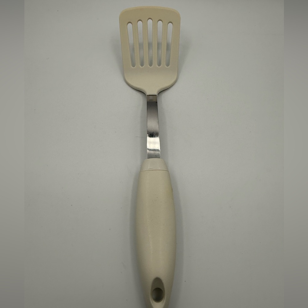 Vintage Pyrex Slotted Spatula Turner Beige Nylon Stainless Steel Handle